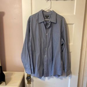 Men’s button dress shirt